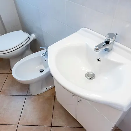 M35 - Marcelli, Trilocale Con Terrazzo E A/c 公寓